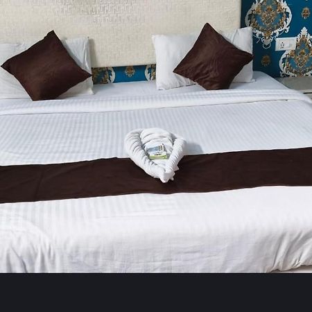 Hotel Fiesta Grand Bangalore Dış mekan fotoğraf