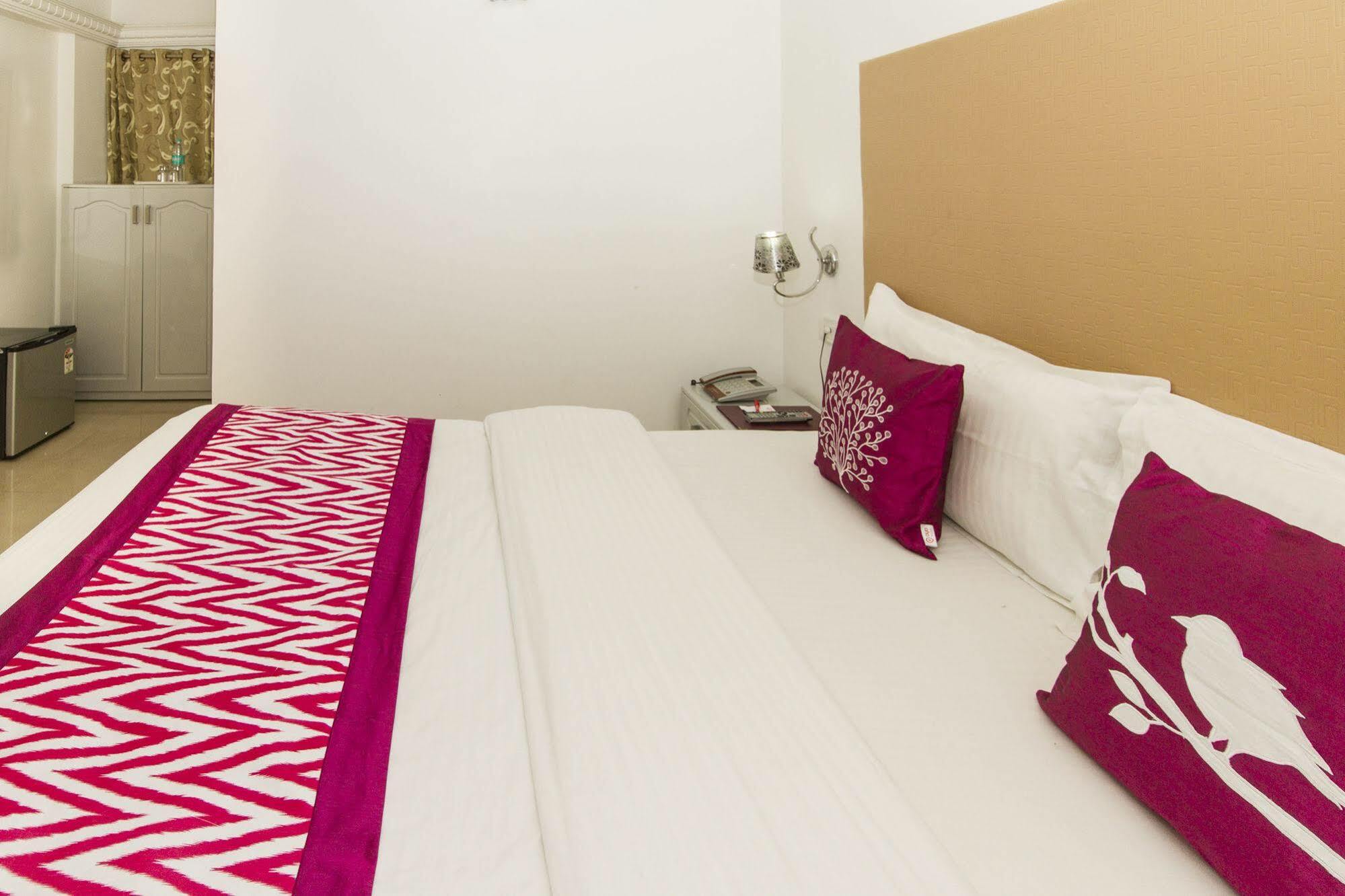Hotel Fiesta Grand Bangalore Dış mekan fotoğraf